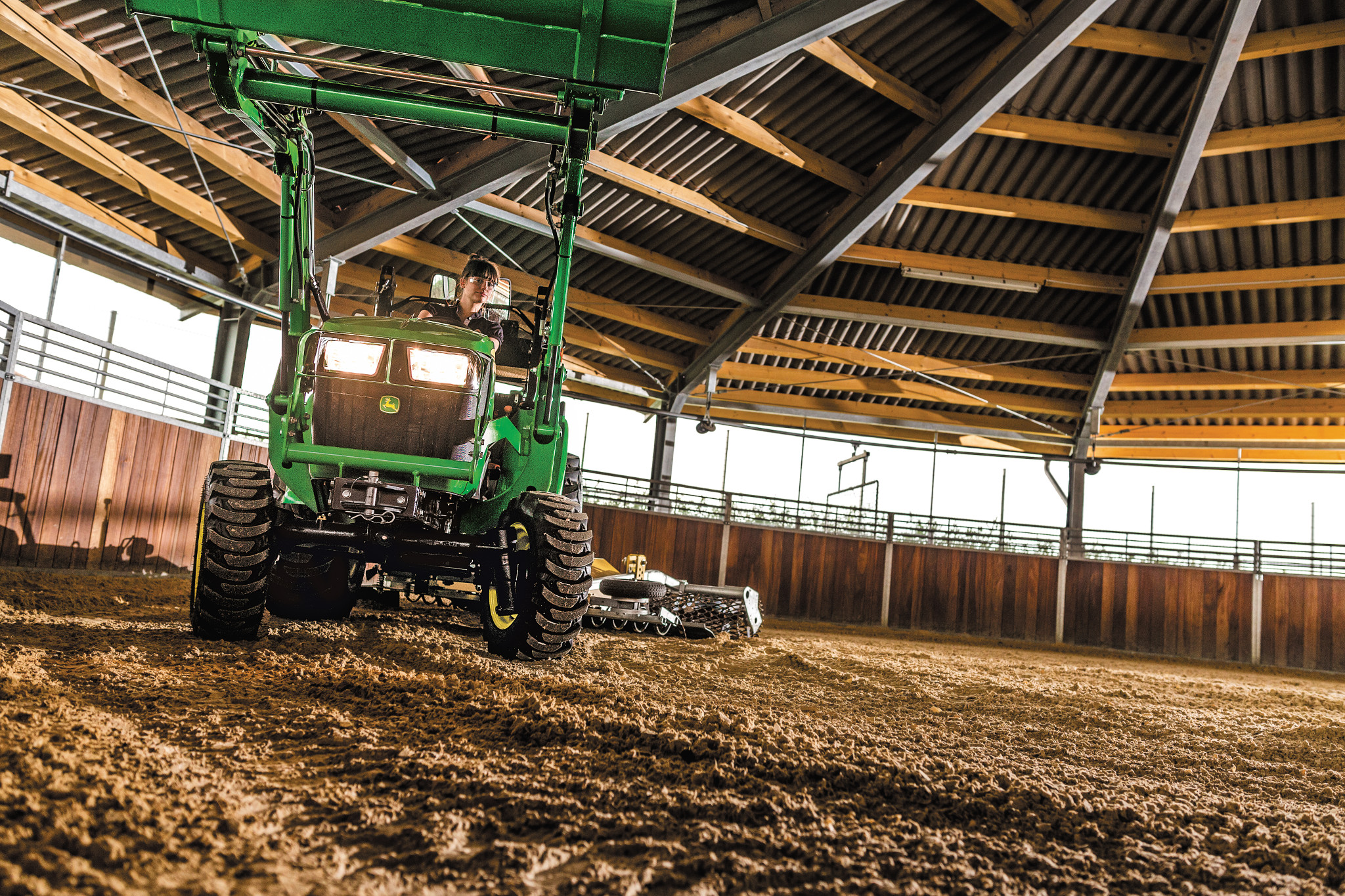 Αγρός - 3038E με φορτωτή, Ευέλικτο μηχάνημα