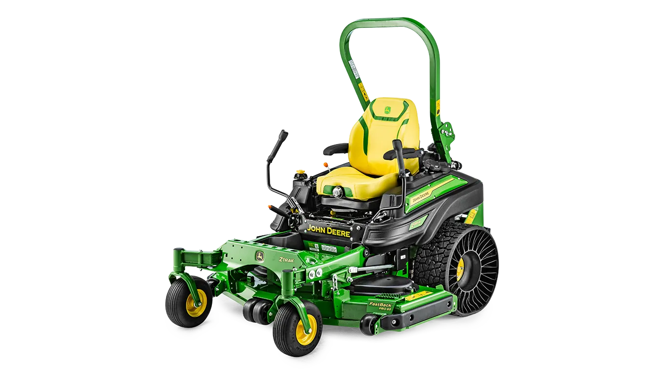 Ένα πράσινο χορτοκοπτικό τοποθετημένο σε καθαρό λευκό φόντο, αναδεικνύοντας το έντονο χρώμα και τον κομψό σχεδιασμό του.