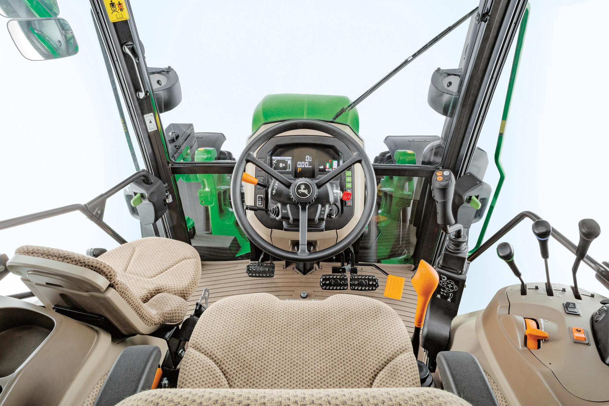 Εσωτερική όψη της καμπίνας σε τρακτέρ σειράς 5M