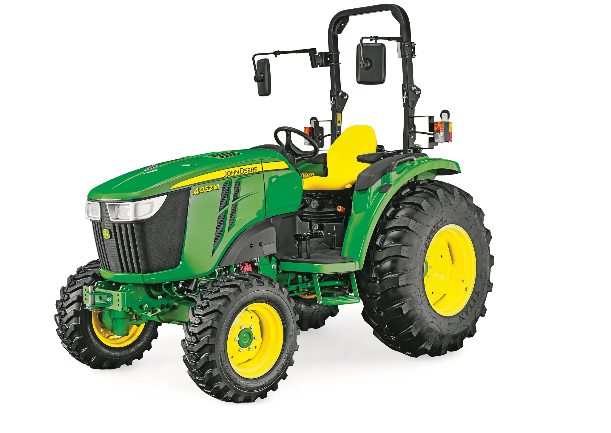 Τρακτέρ γενικής χρήσης John Deere 4052M με ανοικτή εξέδρα χειριστή, σε λευκό φόντο, υπό γωνία μπροστά αριστερά
