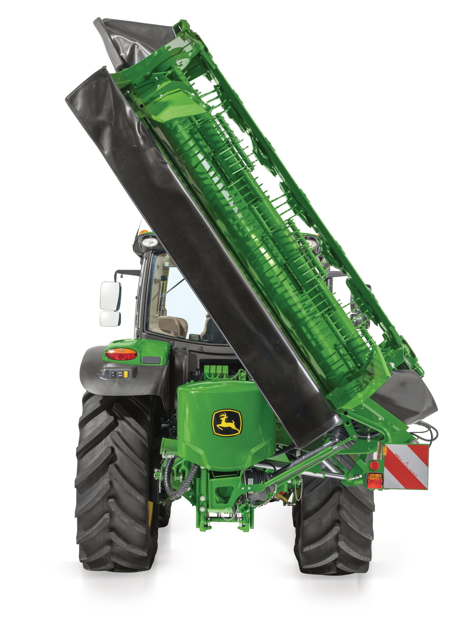 Πίσω όψη του χορτοκοπτικού-συνθλιπτικού κάθετης αναδίπλωσης πίσω στο στούντιο