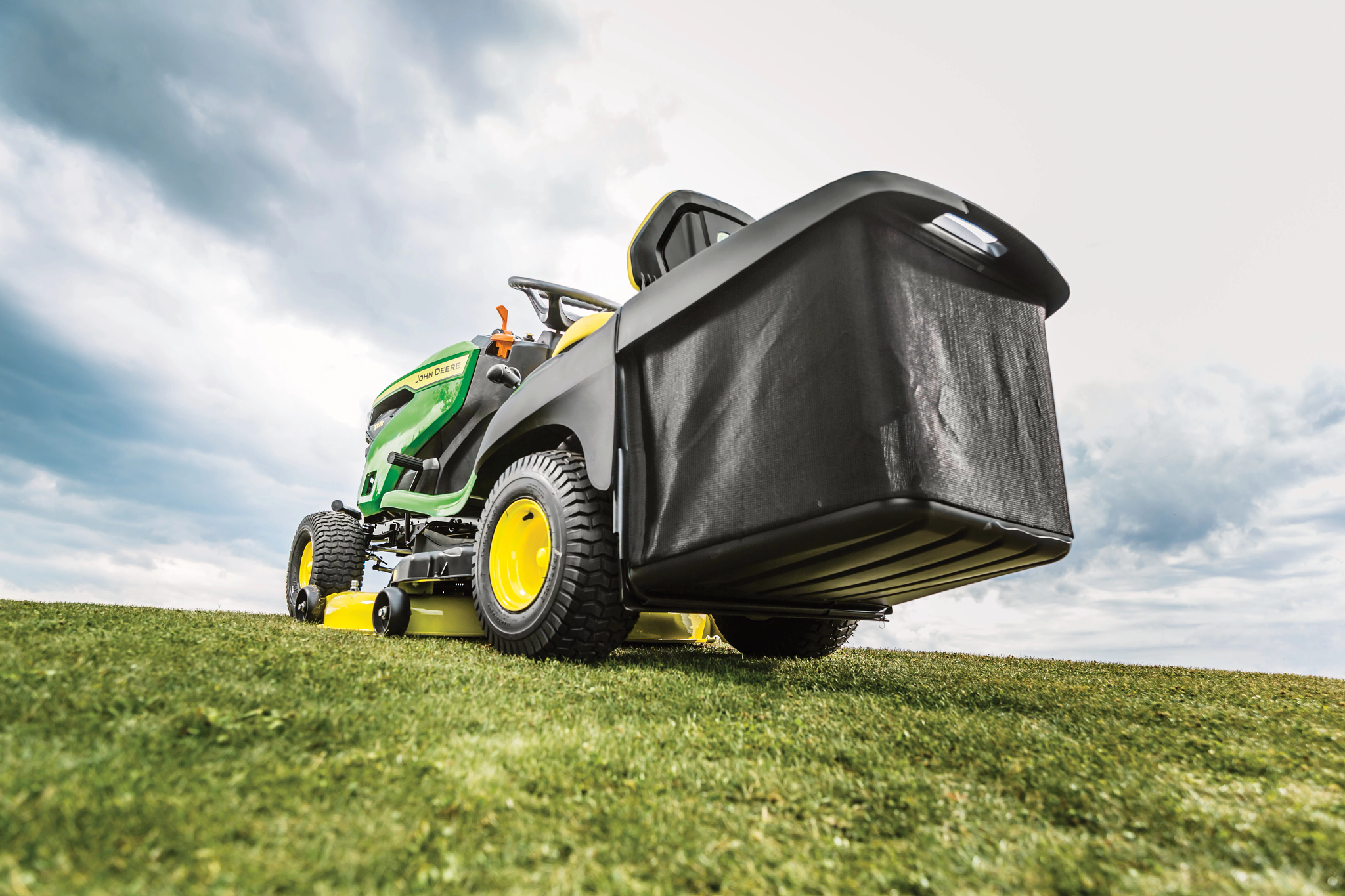 Φωτογραφία στον αγρό Συλλέκτης υψηλής χωρητικότητας X117R, X147R και X167R, σειρά X100