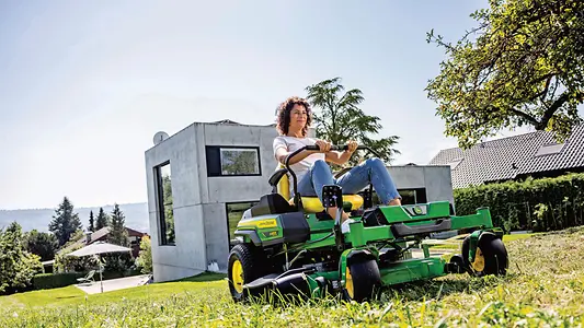 Οικιακό χλοοκοπτικό μηδενικής ακτίνας στροφής John Deere