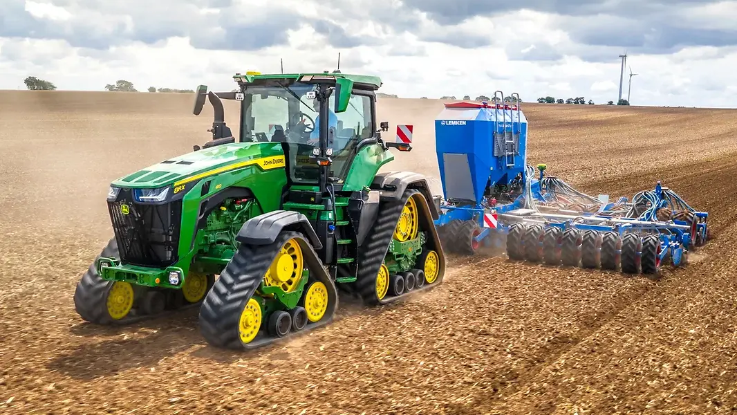 8 Series τρακτέρ